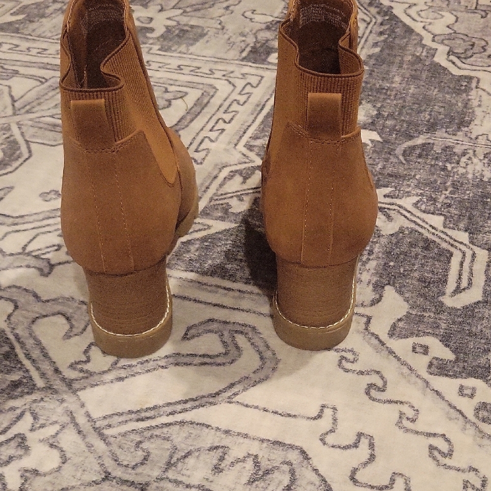 Tan Suede Ankle Boots - Picture 4 of 7